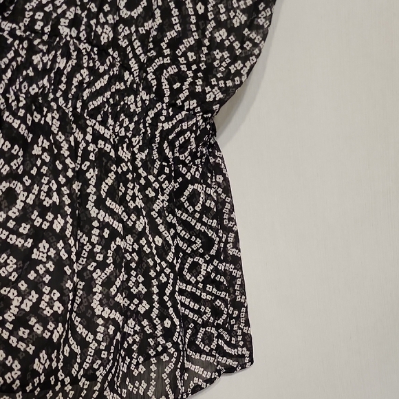 CZ Cover-Ups Black and White Cover Up - Picture 3 of 7